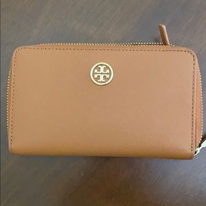 Tory Burch wallet